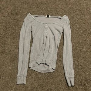 Women’s long sleeve top